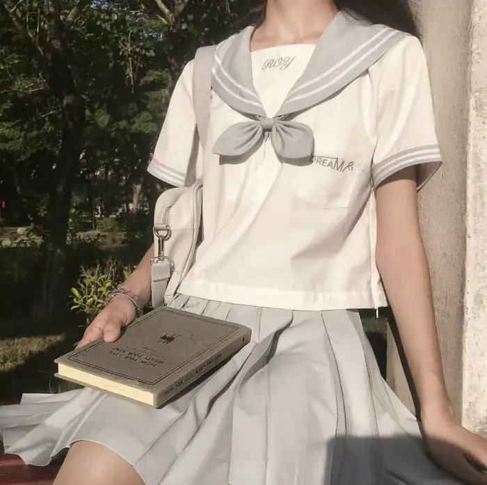 披著丝绸的魔鬼
